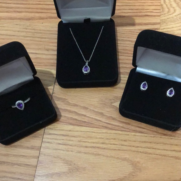 Jewelry set from Kay Jewelers necklace, earrings and ring - Picture 1 of 4